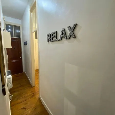 Spacious Near Historic Centre 60 Sqm With Wi Fi * Lissabon